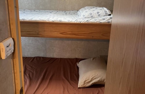 Cypress Lakes Estates House | Rustic Stay - Camper Experience