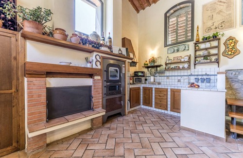 Vaiano Villa | Rustic Villa Fienile di Fabio in Tuscany
