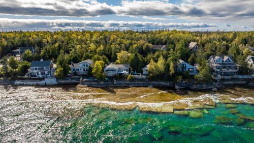 Lion's Head House | Rustic Waterfront Cottage W Hot Tub