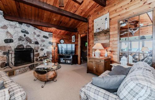 Lion's Head House | Rustic Waterfront Cottage W Hot Tub