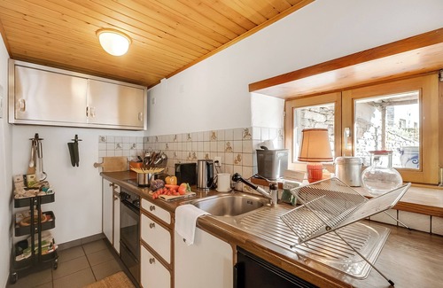 Lavertezzo Ski Chalet | Rustico Over The Bridge Verzasca 2, Sambugaro, Switzerland