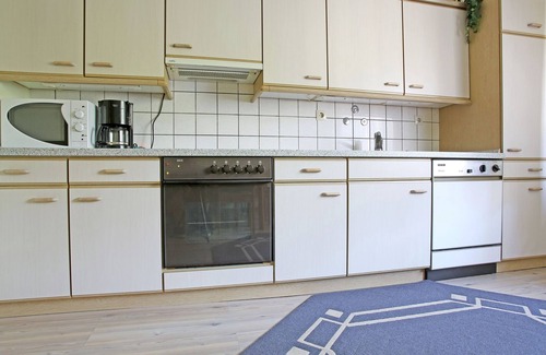 Oberschledorn Apartment | Rustikales Medebach-Ski-Retreat
