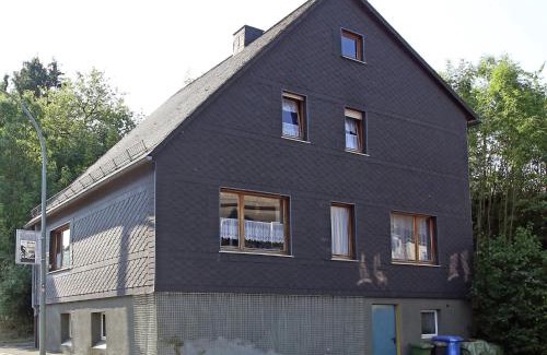 Oberschledorn Apartment | Rustikales Medebach-Ski-Retreat, cleaning included