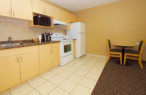 Fort McMurray Hotel | Rusty's BCMInns Fort McMurray