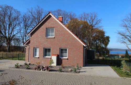 Warin House | Ruth