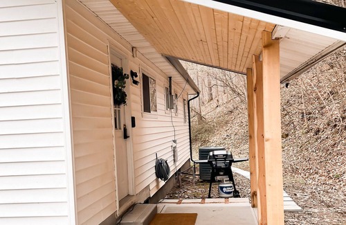 Borderland House | Ruth Trace Hallow Oasis