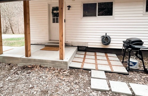 Borderland House | Ruth Trace Hallow Oasis