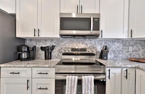 East Haven  Rutland County House | Rutland's Hidden Gem- 2 BR 1BA Renovated Home Close to Everything home