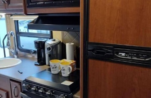 Vian House | RV by the lake!