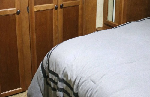 Mora House | RV Glamping at the Knife Lake Getaway Homestead- King's Corner