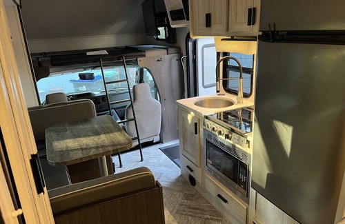 Fairvilla House | RV In Orlando, Close To Everything