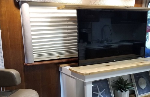 Phenix City House | RV it with us!