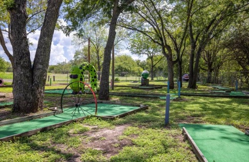 Burnet RV Rental | RV Site - Pull Through 24