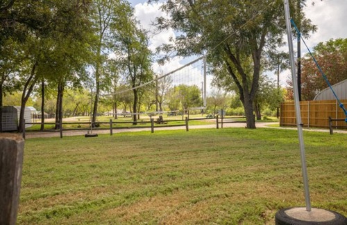 Burnet RV Rental | RV Site - Pull Through 24