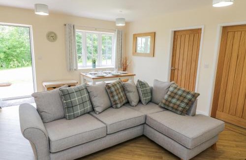 Kirkbymoorside House | Ryedale Country Lodges - Willow Lodge