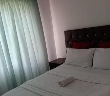 Mahikeng Hotel | Rz guest house