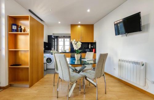 Monserrate Apartment | São Domingos Apartment - Viana City Centre