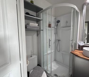Toulon - Hyeres Apartment | Séjour au port