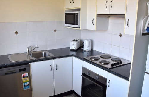 South West Rocks Apartment | S'cape Apartment 5 - walk to the beach