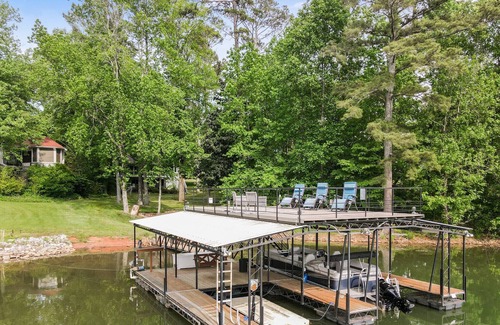 Cumming House | S. Lanier Waterfront-Gentle slope! Family Friendly!
