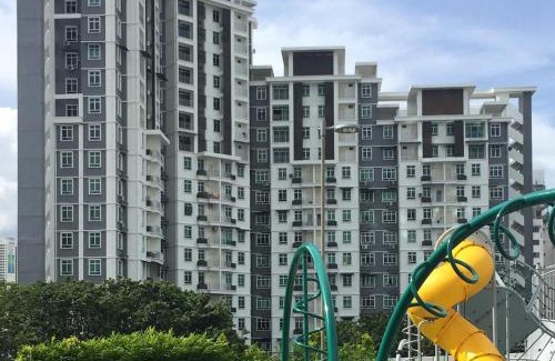 Bayan Baru Apartment | S PICE Arena Homestay