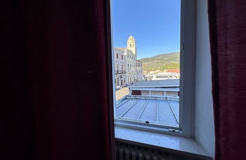 Sirolo Apartment | S035 - Sirolo, three-room apartment in the square with sea view