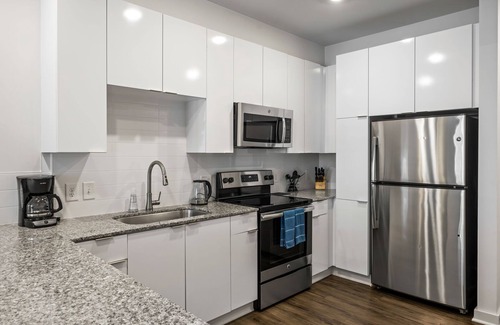 Midtown Apartment | (S1BA) Hidden Gem, Well Equipped 1-BR Perfect for Business Travel