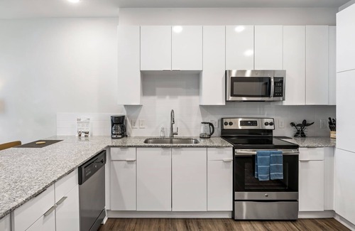 Midtown Apartment | (S1BA) Hidden Gem, Well Equipped 1-BR Perfect for Business Travel