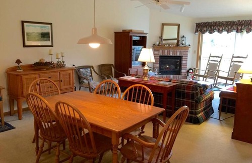 Bretton Woods Apartment | S3 AWESOME VIEW OF MOUNT WASHINGTON! Family getaway in Bretton Woods