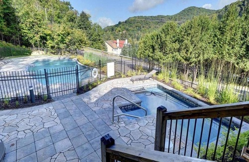 Mont-Tremblant Village Apartment | S4 Cozy Tremblant Condo