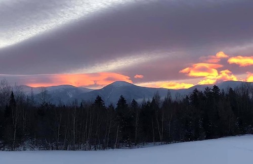 Bretton Woods Apartment | S5 Renovated Bretton Woods Resort condo with beautiful mountain views Fast wifi