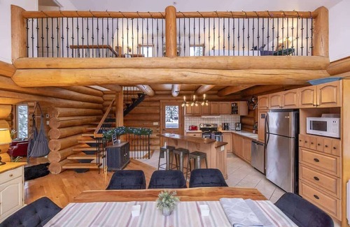 Mont-Tremblant Ski Chalet | Sainte-Lucie: Luxury Chalet with Hot Tub, River & Sauna!