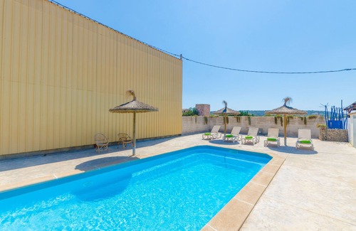 Es Palmer House | SA CASETA DE SES VAQUES.SON COVAS - House in agroturismo with shared pool and private porc