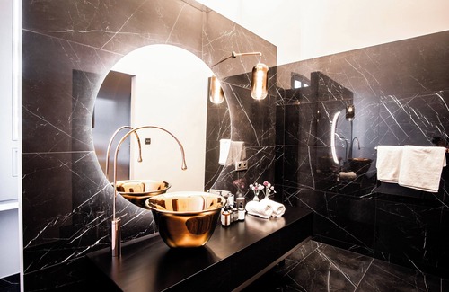 Trepuzzi House | SA Suites