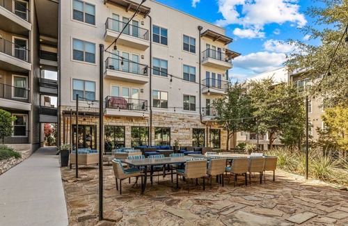 Forest Crest Apartment | SA213 - Ginger's Hill Country's Luxury 1BD Pad