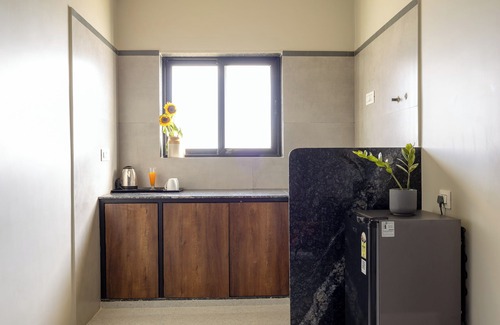 Pardi Hotel | Saavi Suites