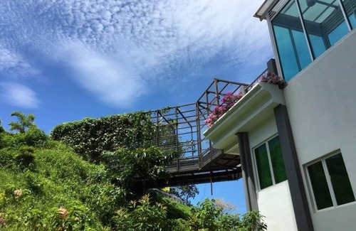 Kota Kinabalu Condo | Sabah Luxury Cozy Family Suite