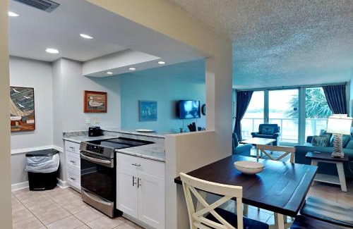 Villa Sabine Apartment | Sabine Yacht & Racquet #1B