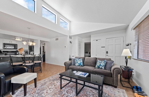 Tucson Condo | Sabino Canyon Getaway