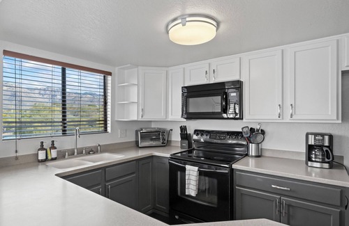 Tucson Condo | Sabino Canyon Getaway