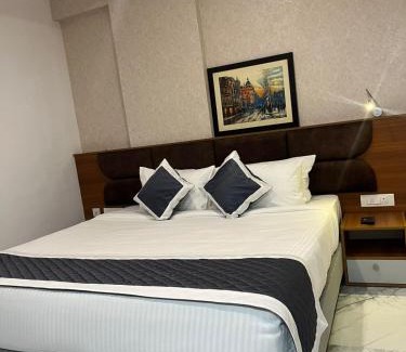 Karumom Hotel | SABU's GRAND ROYALE HOTEL