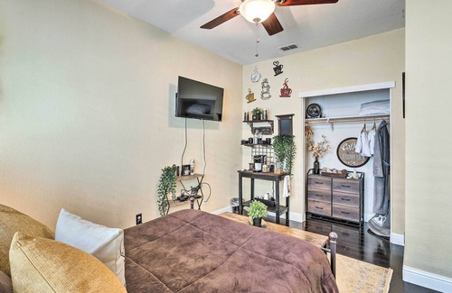 Regency Park House | Sacramento Getaway ~ 10 Mi to Dtwn!