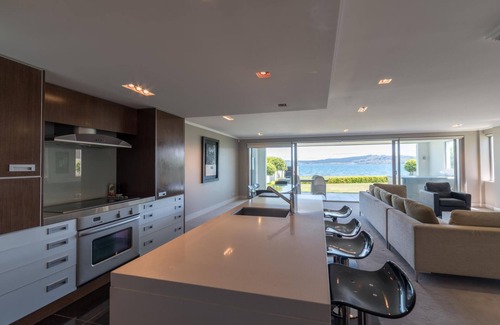 Waipahihi Apartment | Sacred Waters