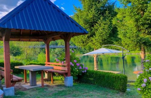 Rogatica House | Sadba Beach