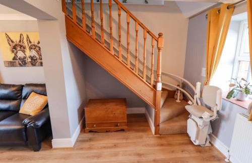 Louth House | Saddle Rack Cottage