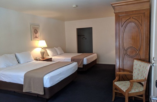 Pahrump Hotel | Saddle West Hotel and Casino and RV Park