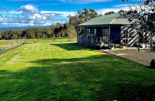 Bridge Creek Other | Saddlers Run - A beautiful country style home high on the hill in Bridge Creek