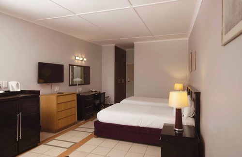Windhoek Cabin | Safari Lodge