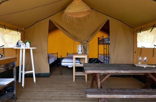 Heeg House | Safari Tent in Heeg by the Marina