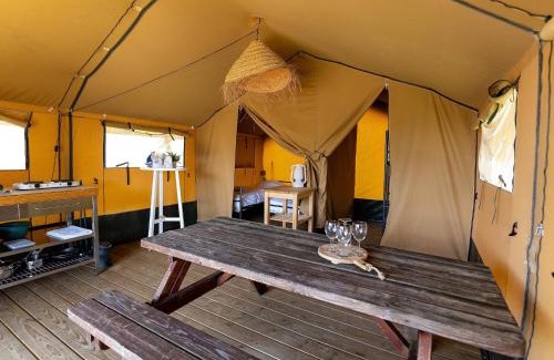 Heeg House | Safari Tent in Heeg by the Marina